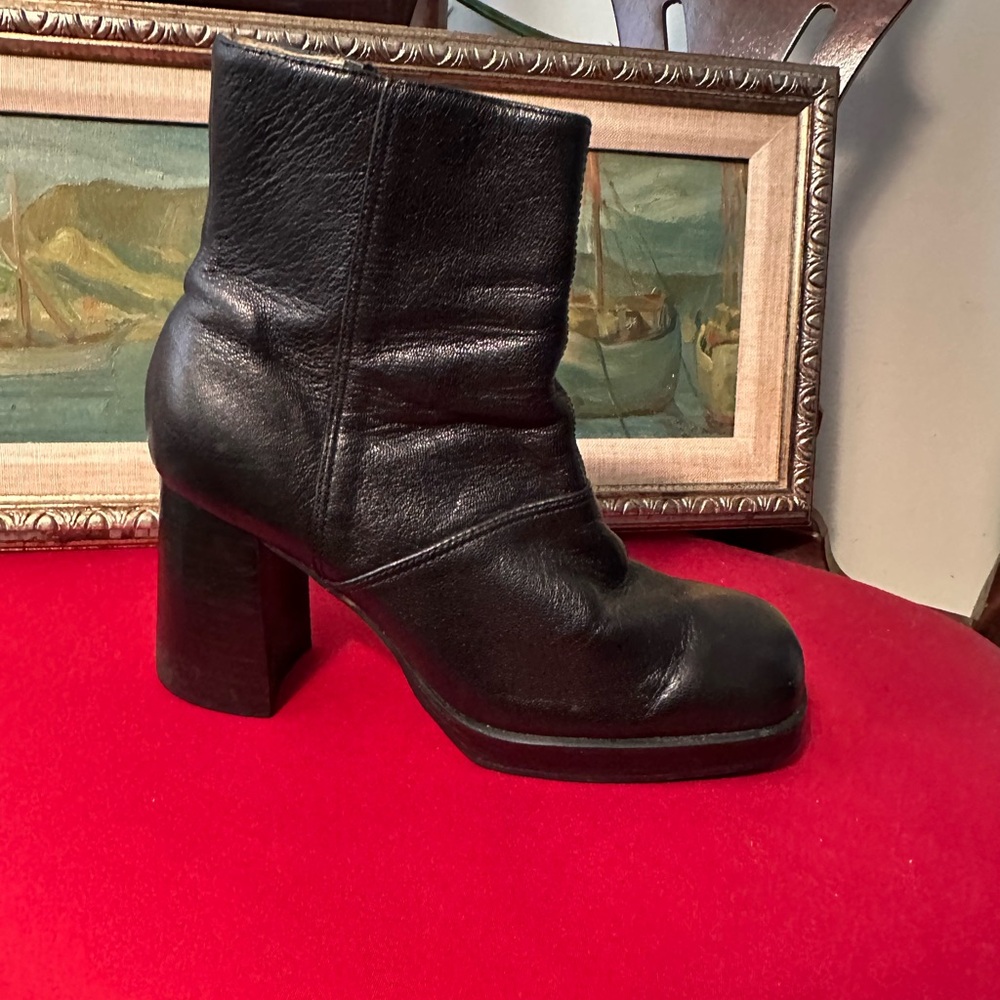 Boots Womans Black Retro Ankle Boot with Side Zip Platform Block Heel Square Toe